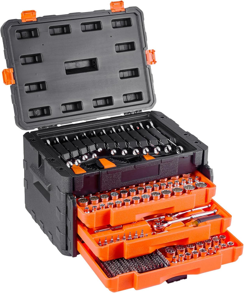 Mechanical tool kits and socket sets, consisting of 450 pieces, available in sizes of 1/4 inch, 3/8 inch and 1/2 inch, deep and standard socket types, conforming to the standards of the American Society of Automotive Engineers, with W7229